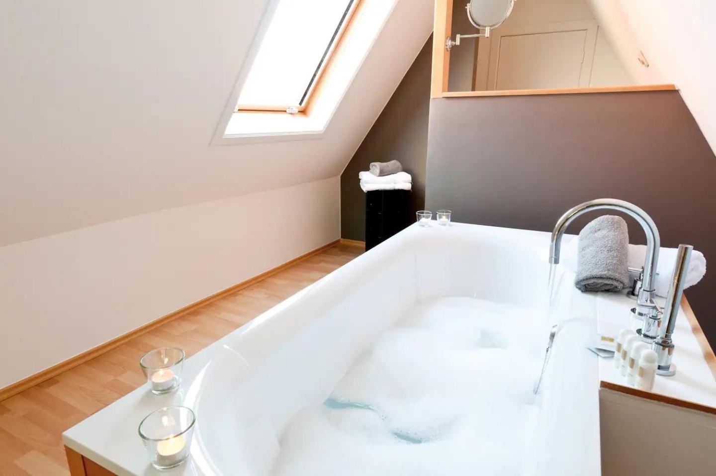 Brugse Charme Huis Met Tuin Aan Het Water 8P Bruges Extérieur photo